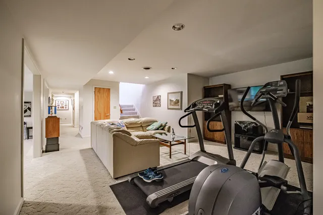 $1,399,900 | 15 Inverness Road, Falmouth, ME 04105