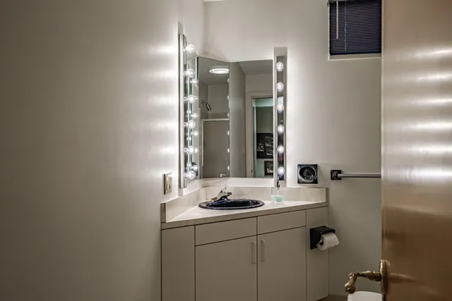 $1,399,900 | 15 Inverness Road, Falmouth, ME 04105