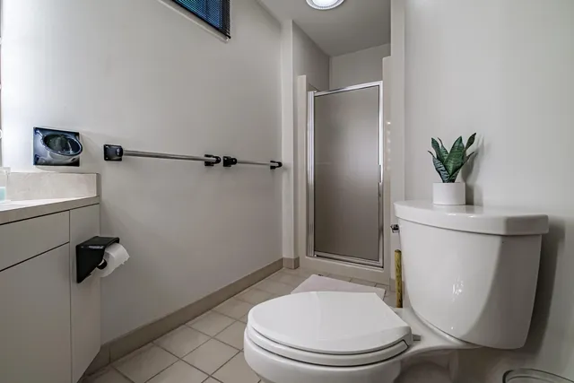 $1,399,900 | 15 Inverness Road, Falmouth, ME 04105