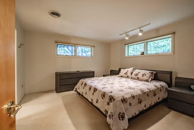 $1,399,900 | 15 Inverness Road, Falmouth, ME 04105