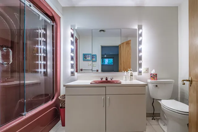 $1,399,900 | 15 Inverness Road, Falmouth, ME 04105