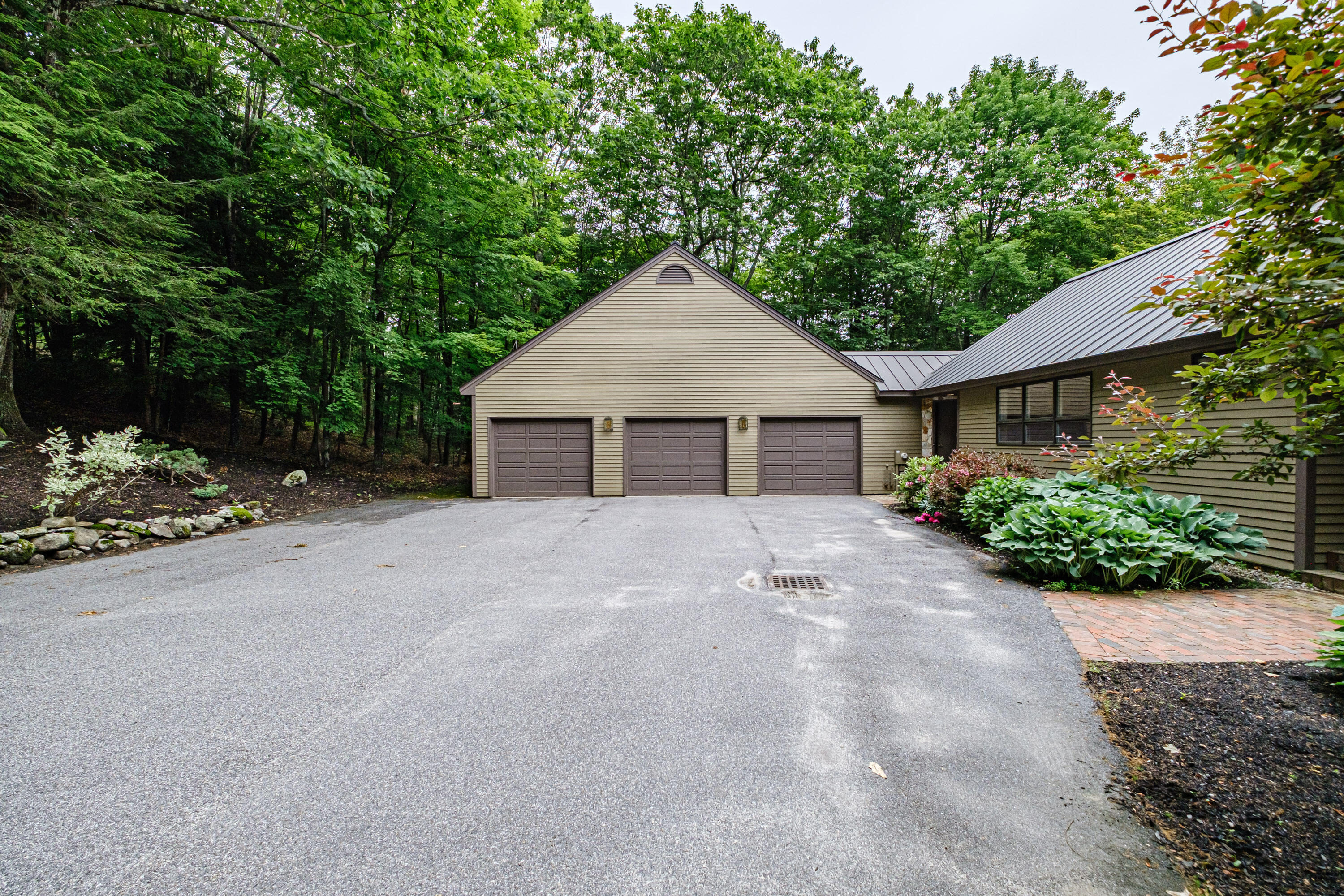 15 Inverness Road Falmouth, ME 04105 - Photo 63 of 83 20250619gp-61005