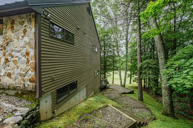 $1,399,900 | 15 Inverness Road, Falmouth, ME 04105