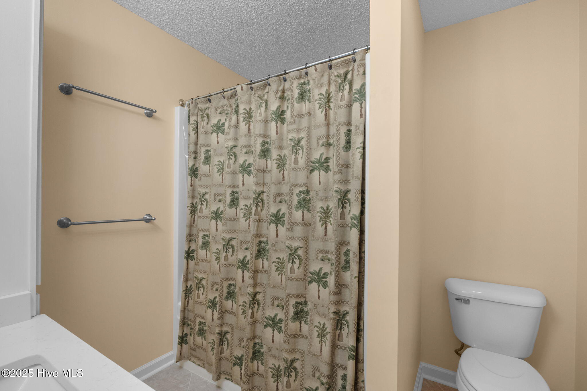 2225 Lennoxville Road Beaufort, NC 28516 - Photo 33 of 35 Tub and Shower combo hallway entrance