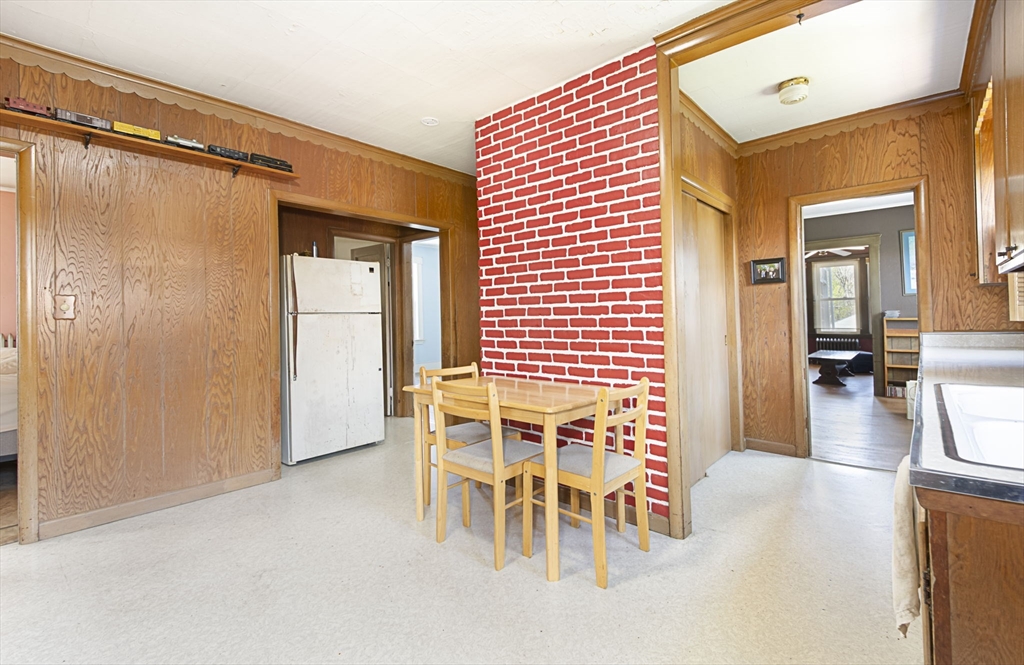 441 Hamilton Street Southbridge, MA 01550 - Photo 7 of 16