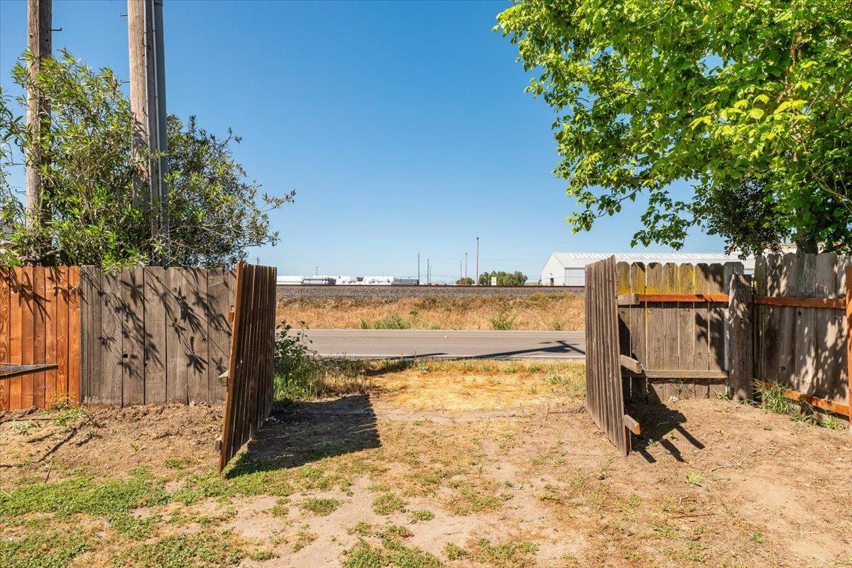 185 East Wyman Road French Camp, CA 95231 - Photo 42 of 44 a view of a ocean view