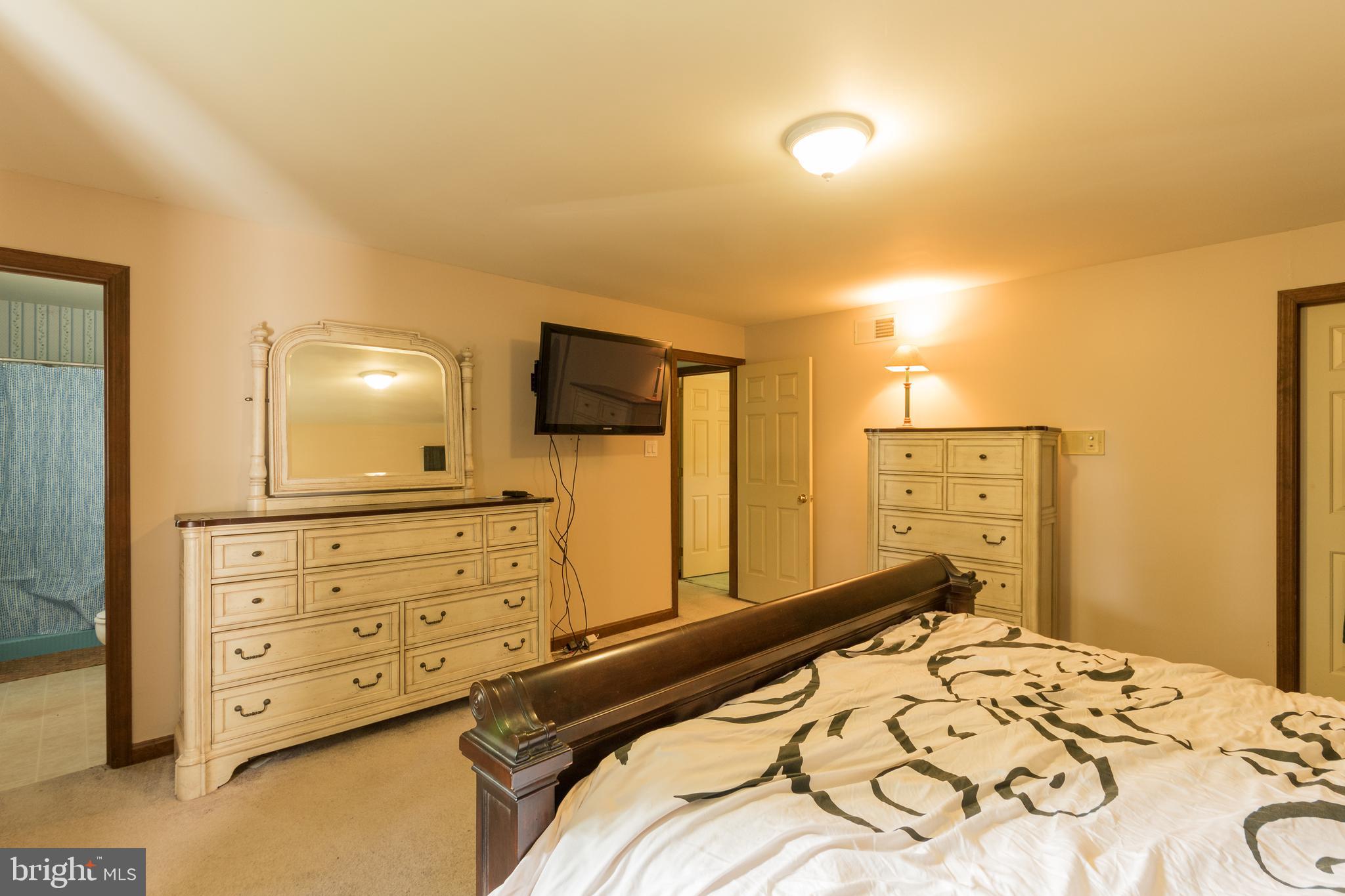 1120 Colonial Road Lancaster, PA 17603 - Photo 22 of 29 Gallery Image 22