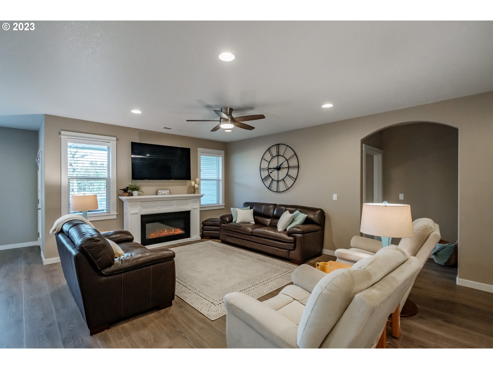 35127 East Lacomb Road Lebanon, OR 97355 - Photo 5 of 32 Gallery Image 5