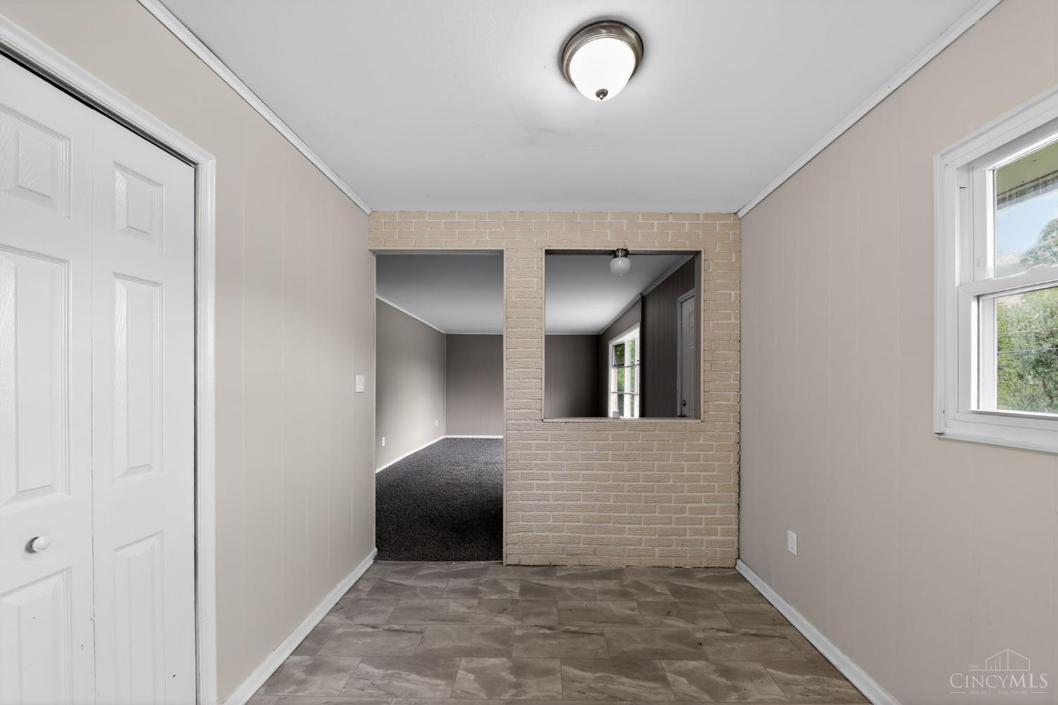 2584 Wenning Road Cincinnati, OH 45231 - Photo 28 of 31