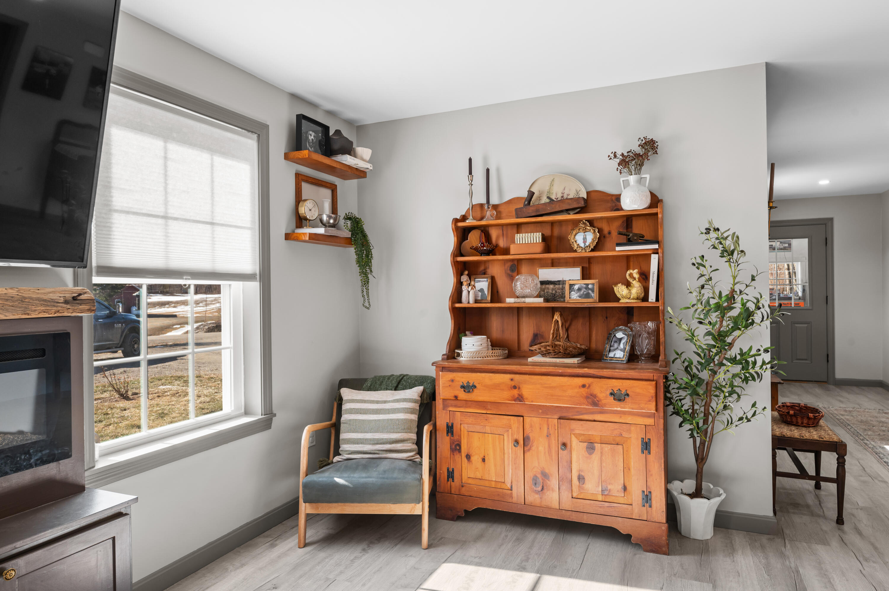 72 Deer Ridge Lane Windsor, ME 04363 - Photo 5 of 33 05 Living Room