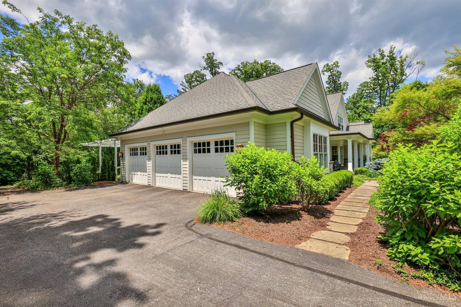 6155 Shadyglen Road Cincinnati, OH 45243 - Photo 66 of 79 Gallery Image 66