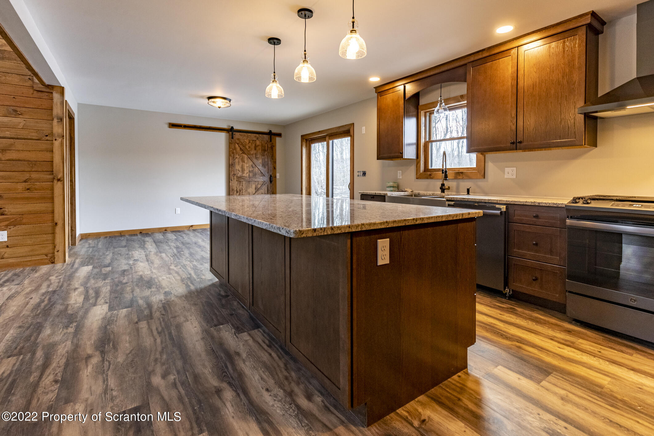 311 Jubinsky Road Waymart, PA 18472 - Photo 2 of 89