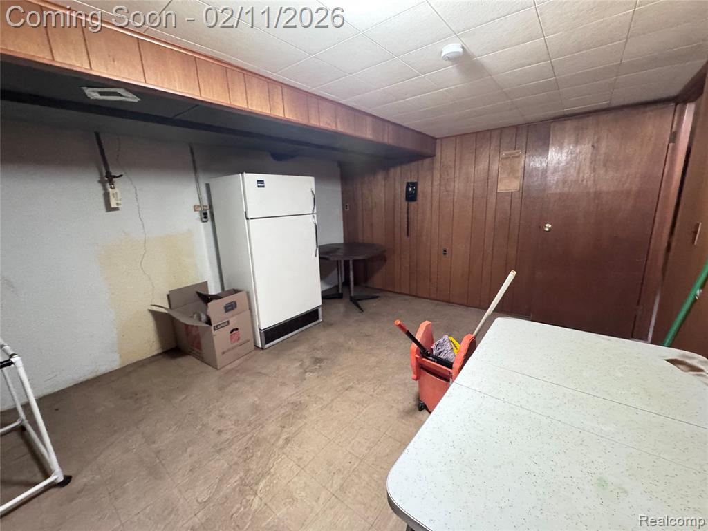 32851 Rugby Drive Warren, MI 48088 - Photo 16 of 18