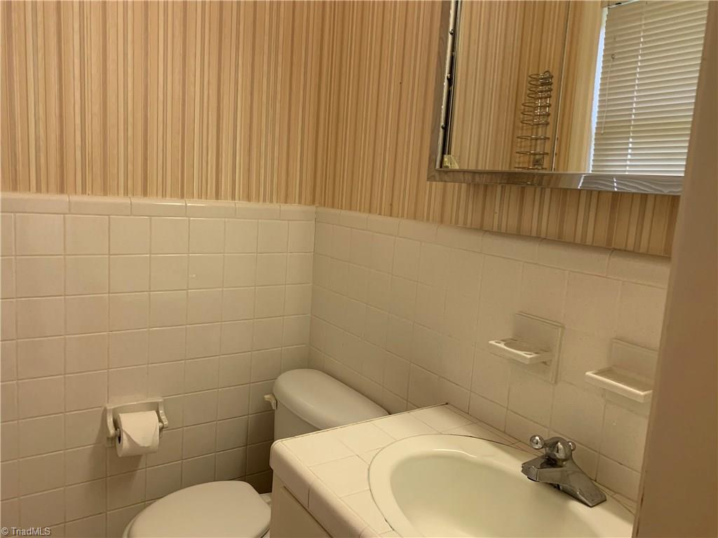 788 Pickett Road Lexington, NC 27295 - Photo 12 of 25 Gallery Image 12