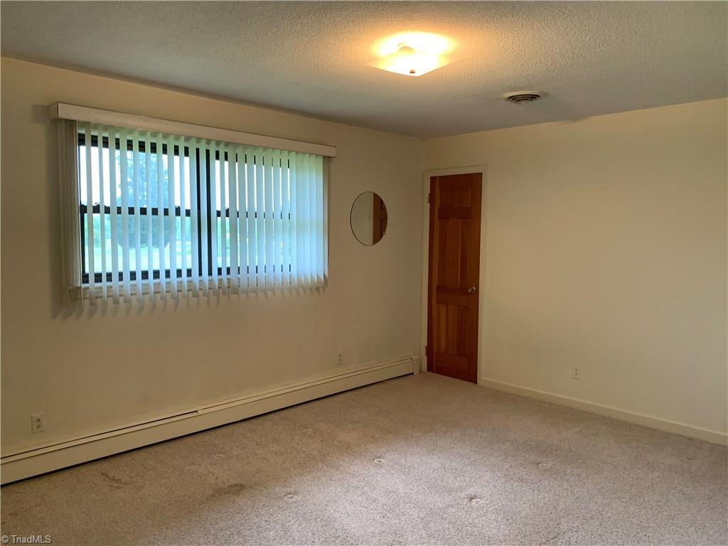 788 Pickett Road Lexington, NC 27295 - Photo 9 of 25 Gallery Image 9