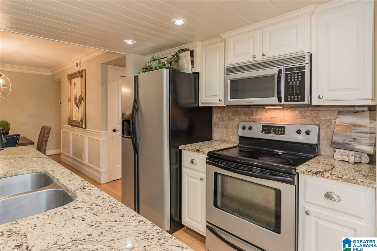 106 Paradise Isle, Unit 106 Riverside, AL 35135 - Photo 15 of 39