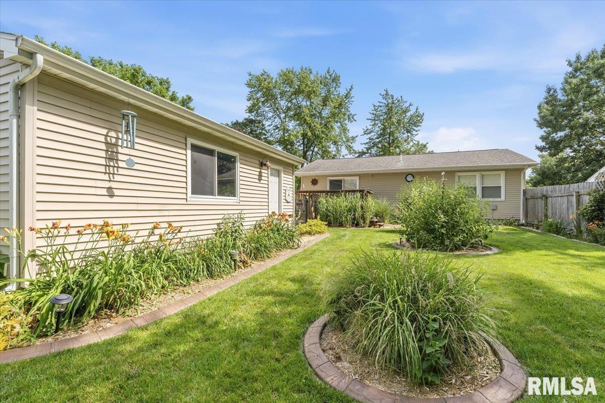 2913 Selkirk Road Springfield, IL 62702 - Photo 37 of 40