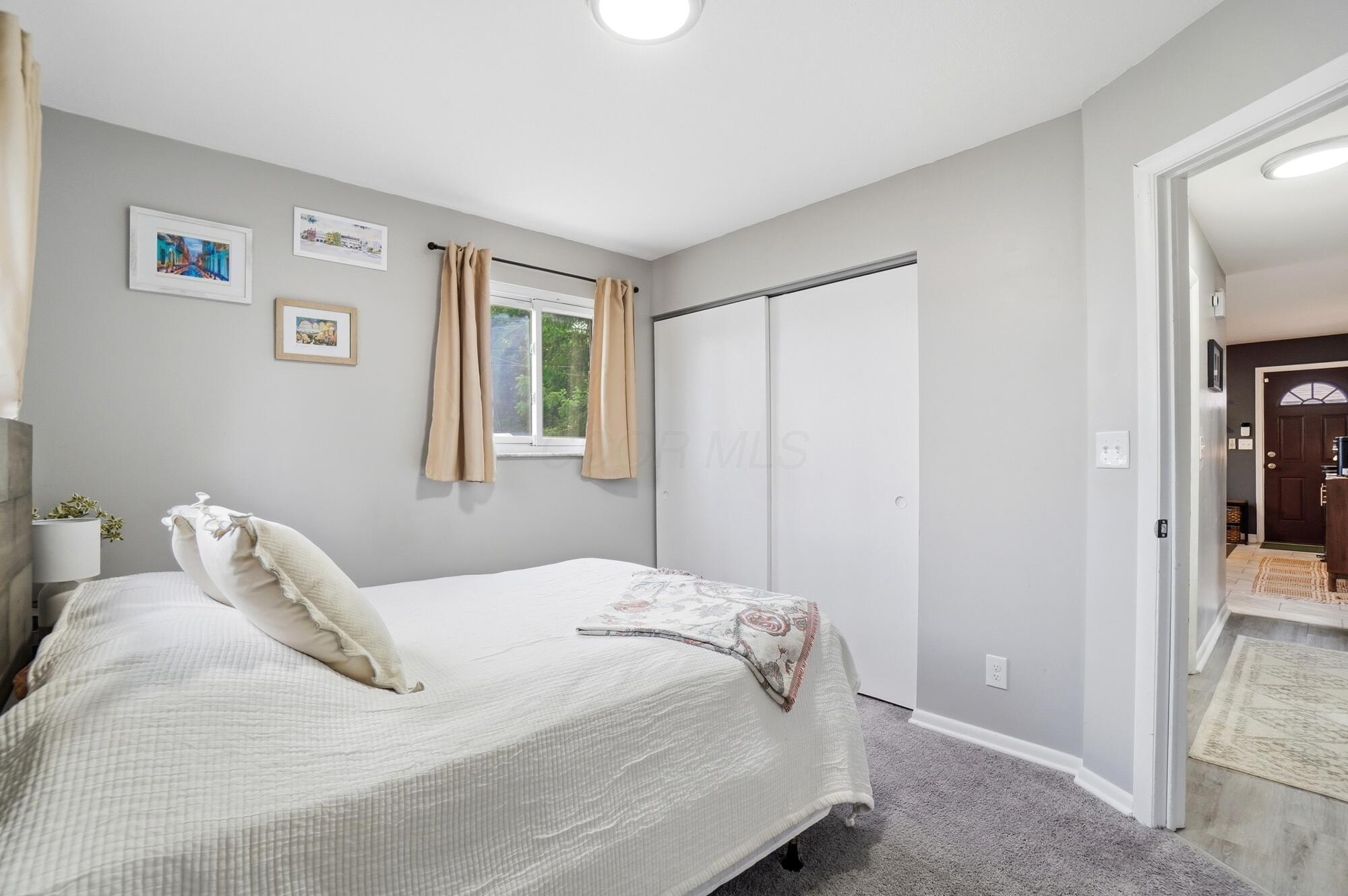 1041 Loring Road Columbus, OH 43224 - Photo 17 of 36