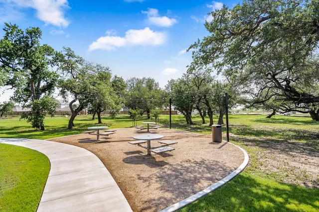 $1,660 | 125 Morrison Drive, Jarrell, TX 76537