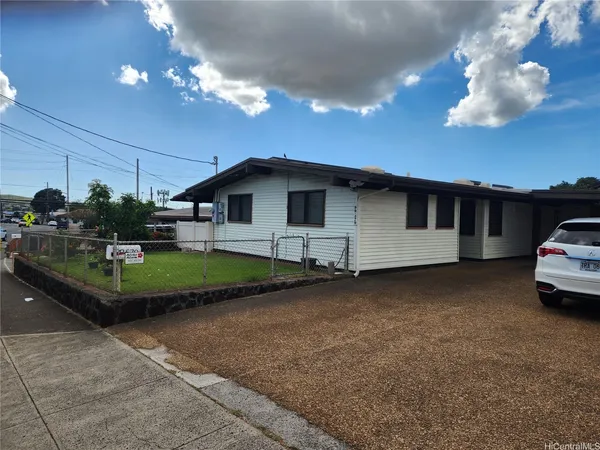 $2,950 | 99-579 Ulune Street, Unit FRONT, Aiea, HI 96701