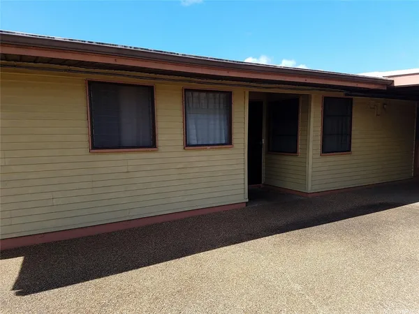 $2,950 | 99-579 Ulune Street, Unit FRONT, Aiea, HI 96701