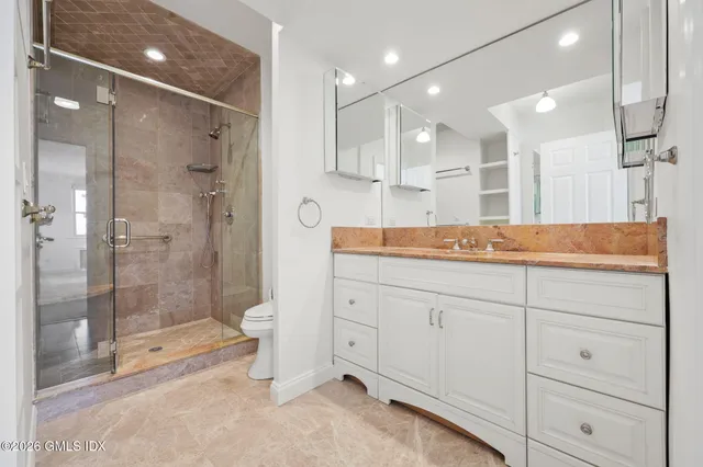 $995,000 | 4 Putnam Hill, Unit 4G, Greenwich, CT 06830