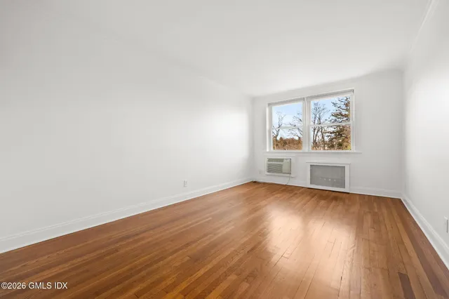 $995,000 | 4 Putnam Hill, Unit 4G, Greenwich, CT 06830