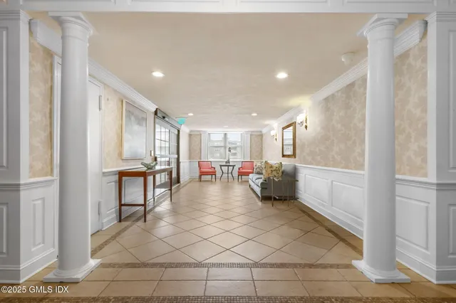 $995,000 | 4 Putnam Hill, Unit 4G, Greenwich, CT 06830