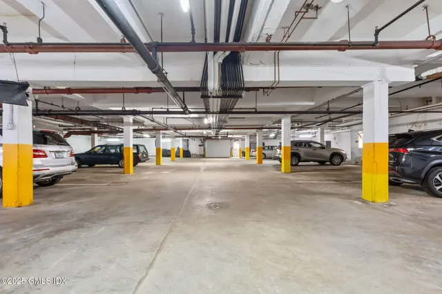 $995,000 | 4 Putnam Hill, Unit 4G, Greenwich, CT 06830