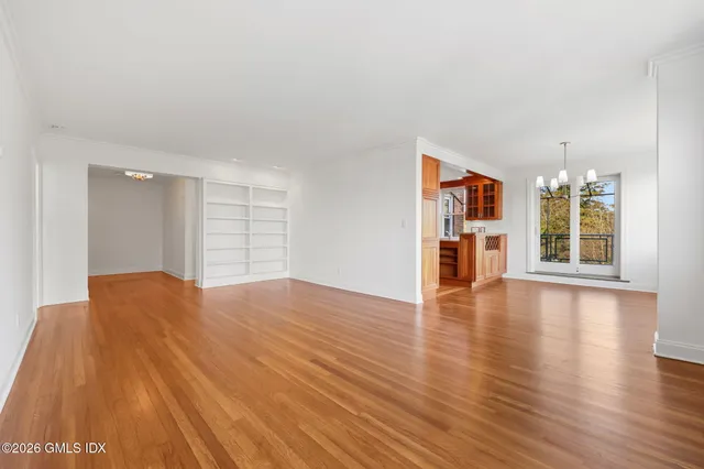 $995,000 | 4 Putnam Hill, Unit 4G, Greenwich, CT 06830