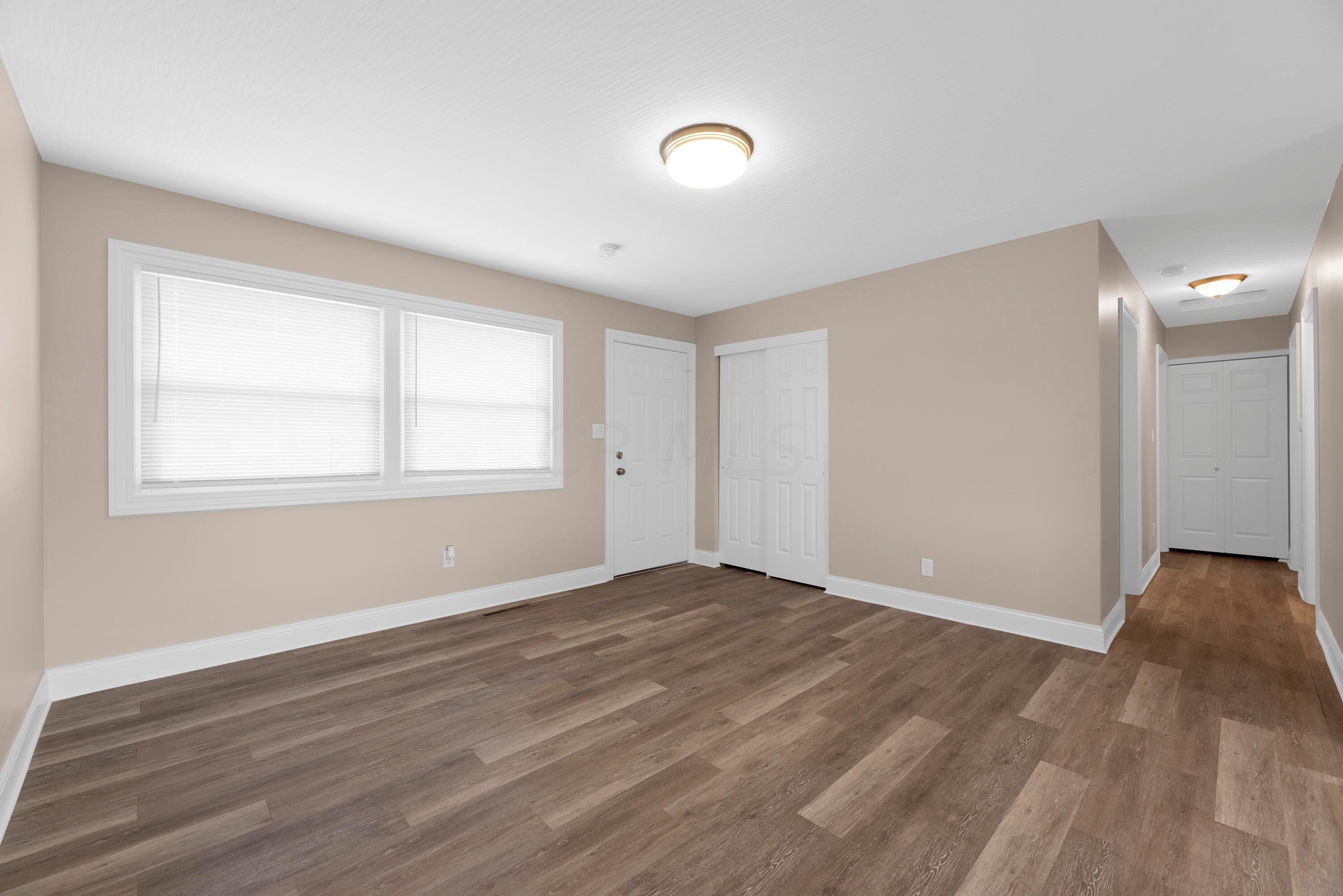 1878 Woodette Road Columbus, OH 43232 - Photo 5 of 37 5
