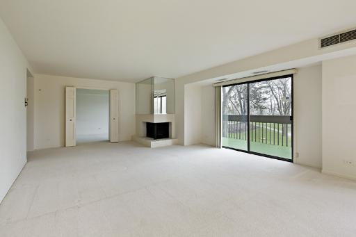 1621 Mission Hills Road, Unit 108 Northbrook, IL 60062 - Photo 2 of 8