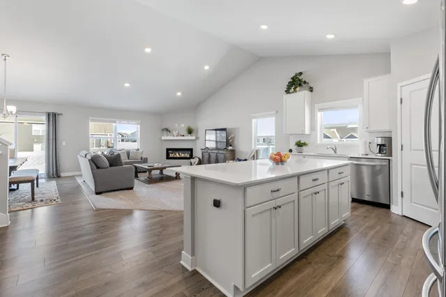 $520,000 | 17341 Duvall Court, Lakeville, MN 55044