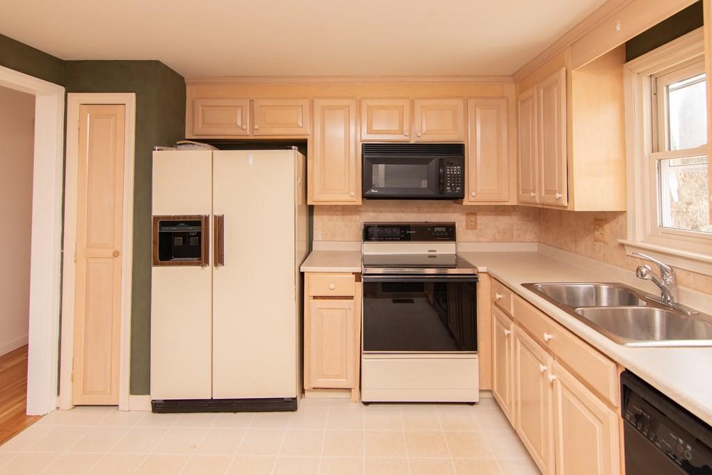 21 Nancy Road Milford, MA 01757 - Photo 13 of 39 Gallery Image 13