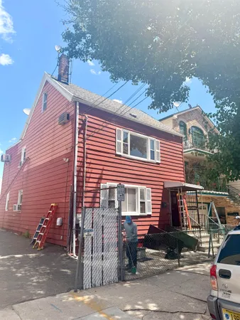 $2,750 | 92 Laidlaw Avenue, Unit 2, Jersey City, NJ 07306