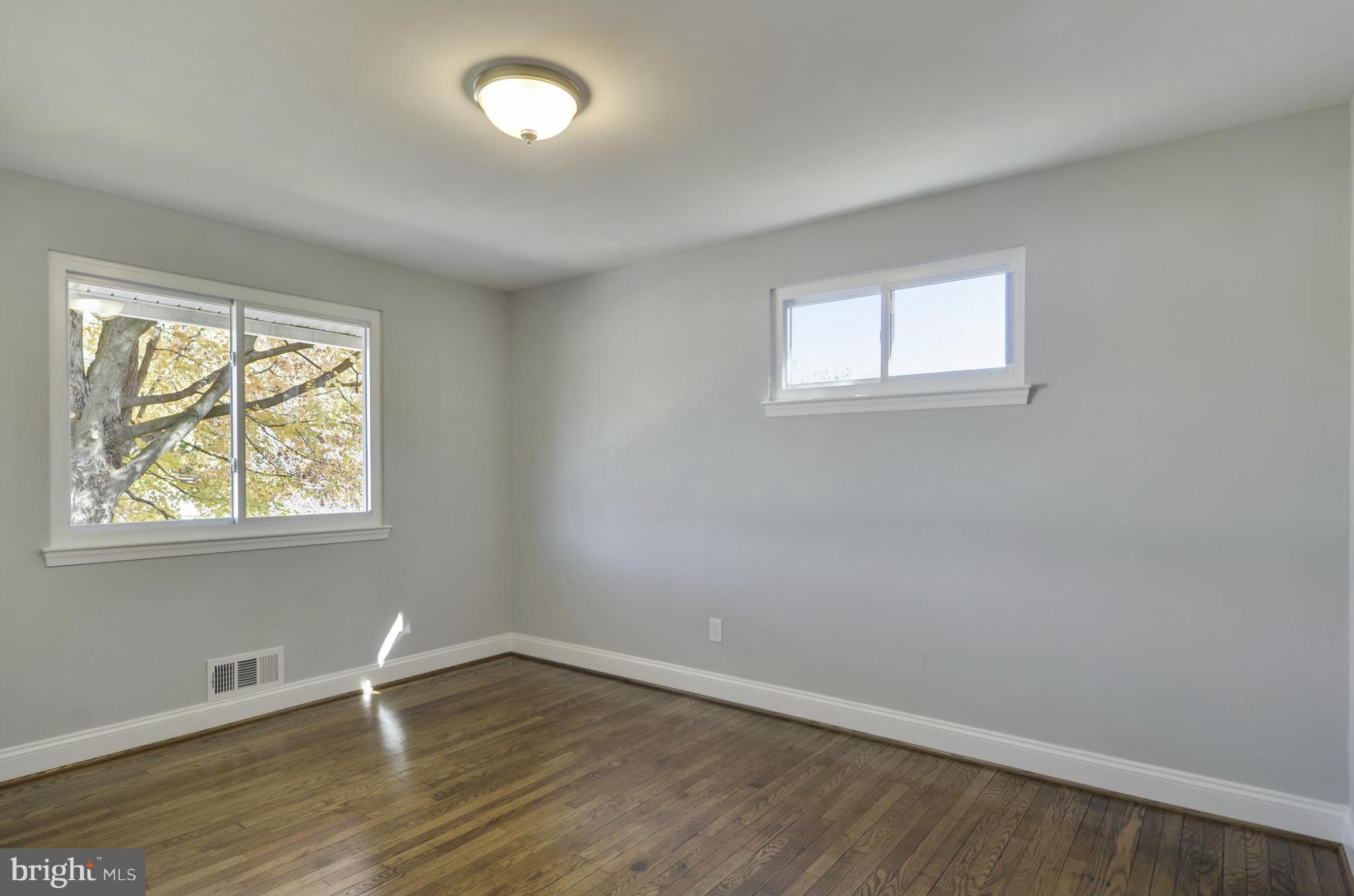9622 McAlpine Road Silver Spring, MD 20901 - Photo 20 of 29 Bedroom
