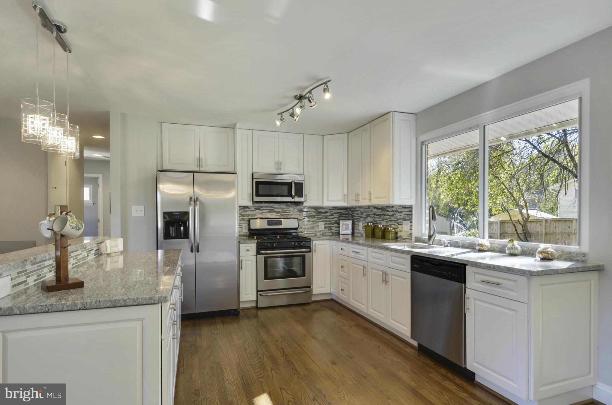9622 McAlpine Road Silver Spring, MD 20901 - Photo 7 of 29 Kitchen