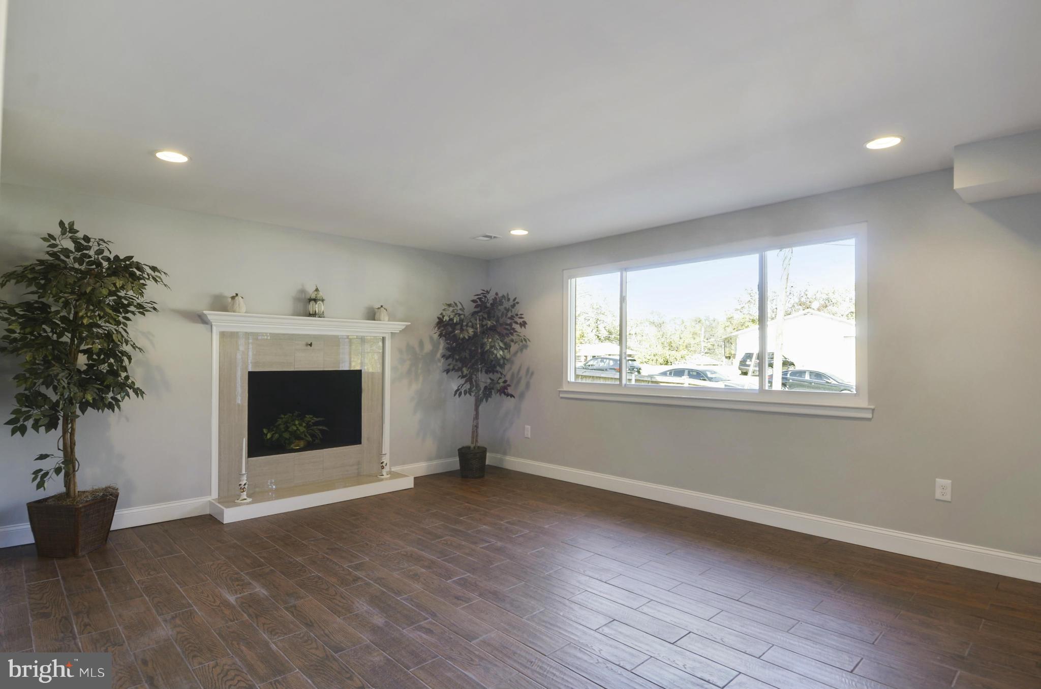 9622 McAlpine Road Silver Spring, MD 20901 - Photo 8 of 29 Family Room