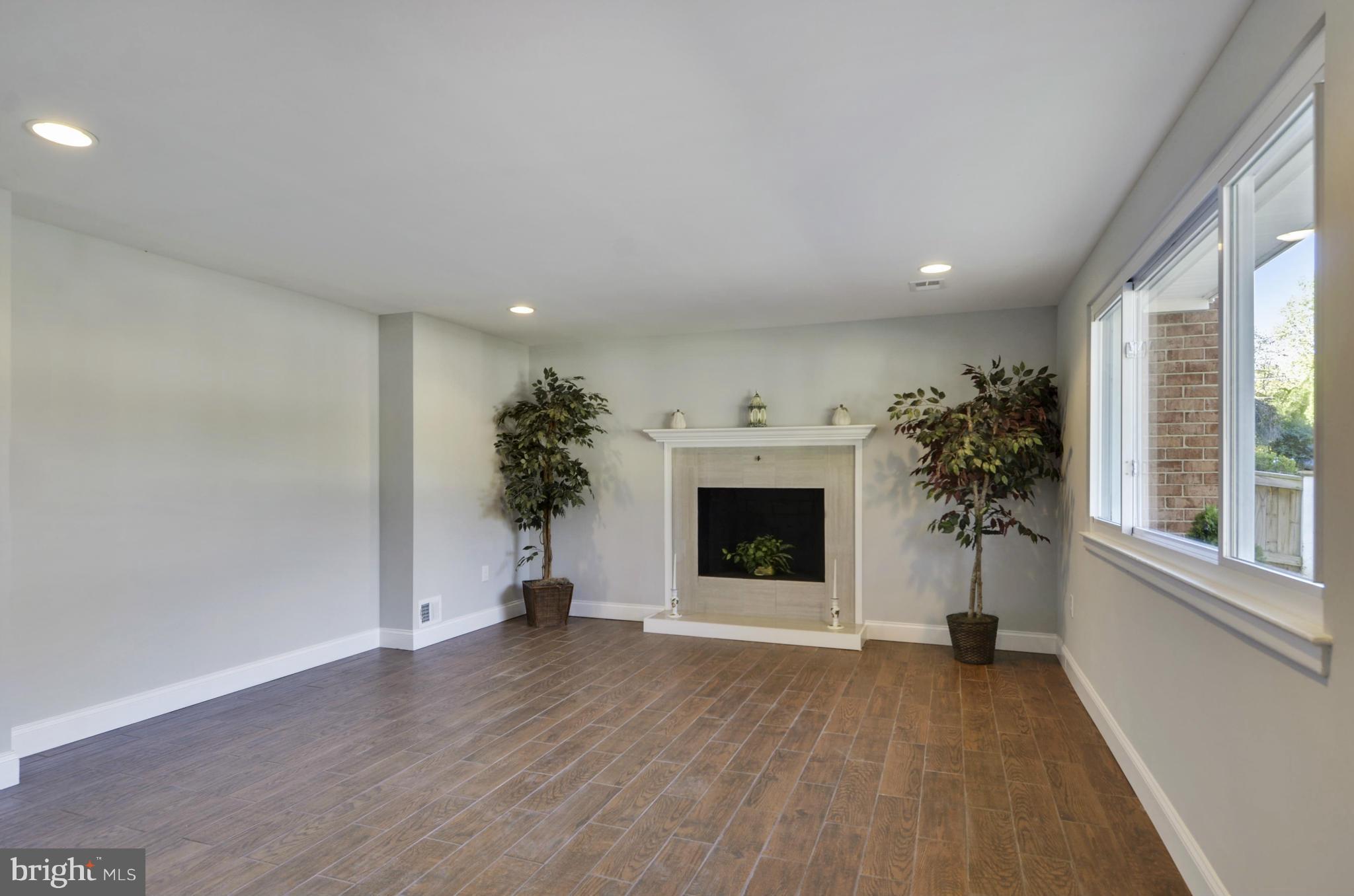 9622 McAlpine Road Silver Spring, MD 20901 - Photo 9 of 29 Family Room