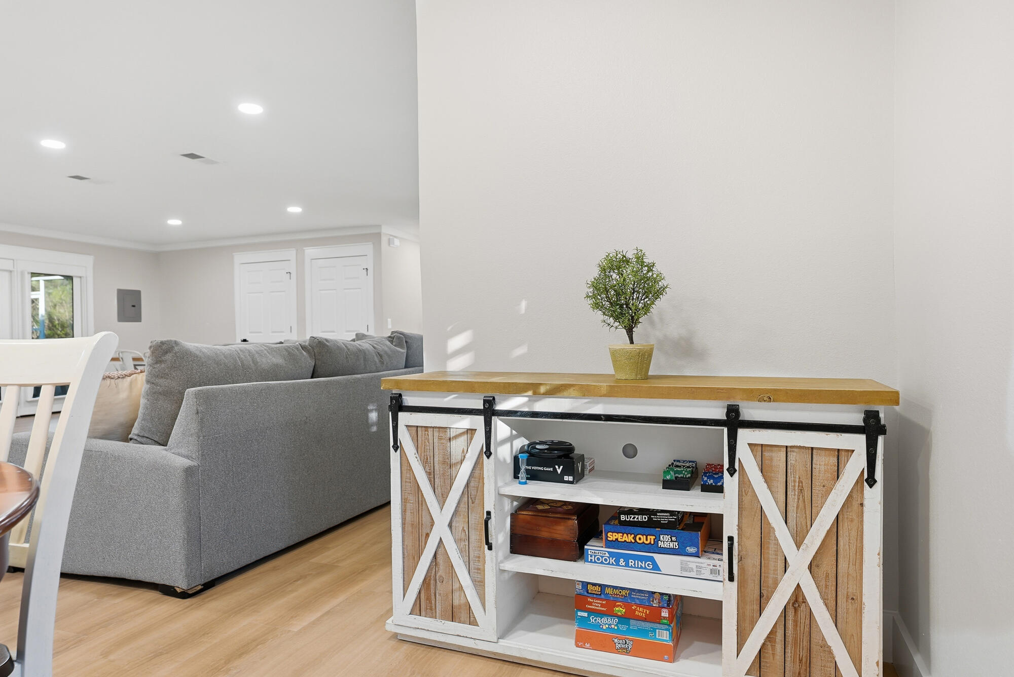 18 Initial Lane Santa Rosa Beach, FL 32459 - Photo 36 of 60 a living room with furniture and a rug