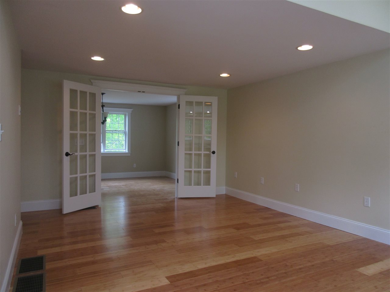 41 Buttrick Road Hampstead, NH 03841 - Photo 14 of 28