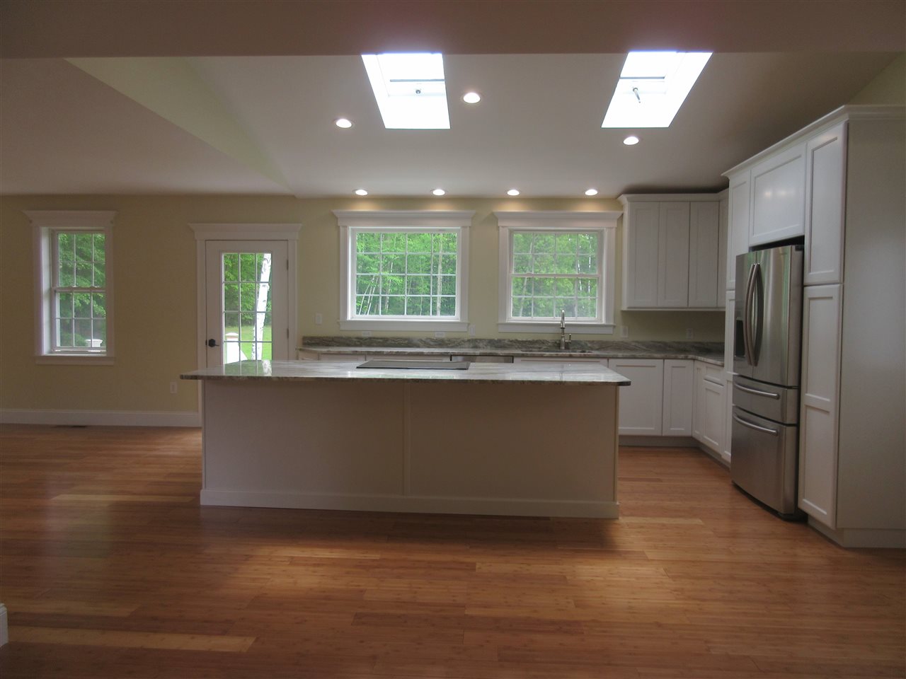 41 Buttrick Road Hampstead, NH 03841 - Photo 8 of 28