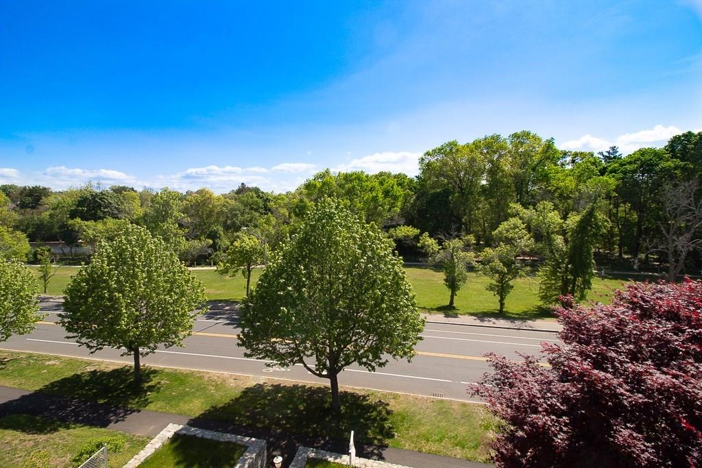 78 Charles River Road Watertown, MA 02472 - Photo 30 of 38 Gallery Image 30