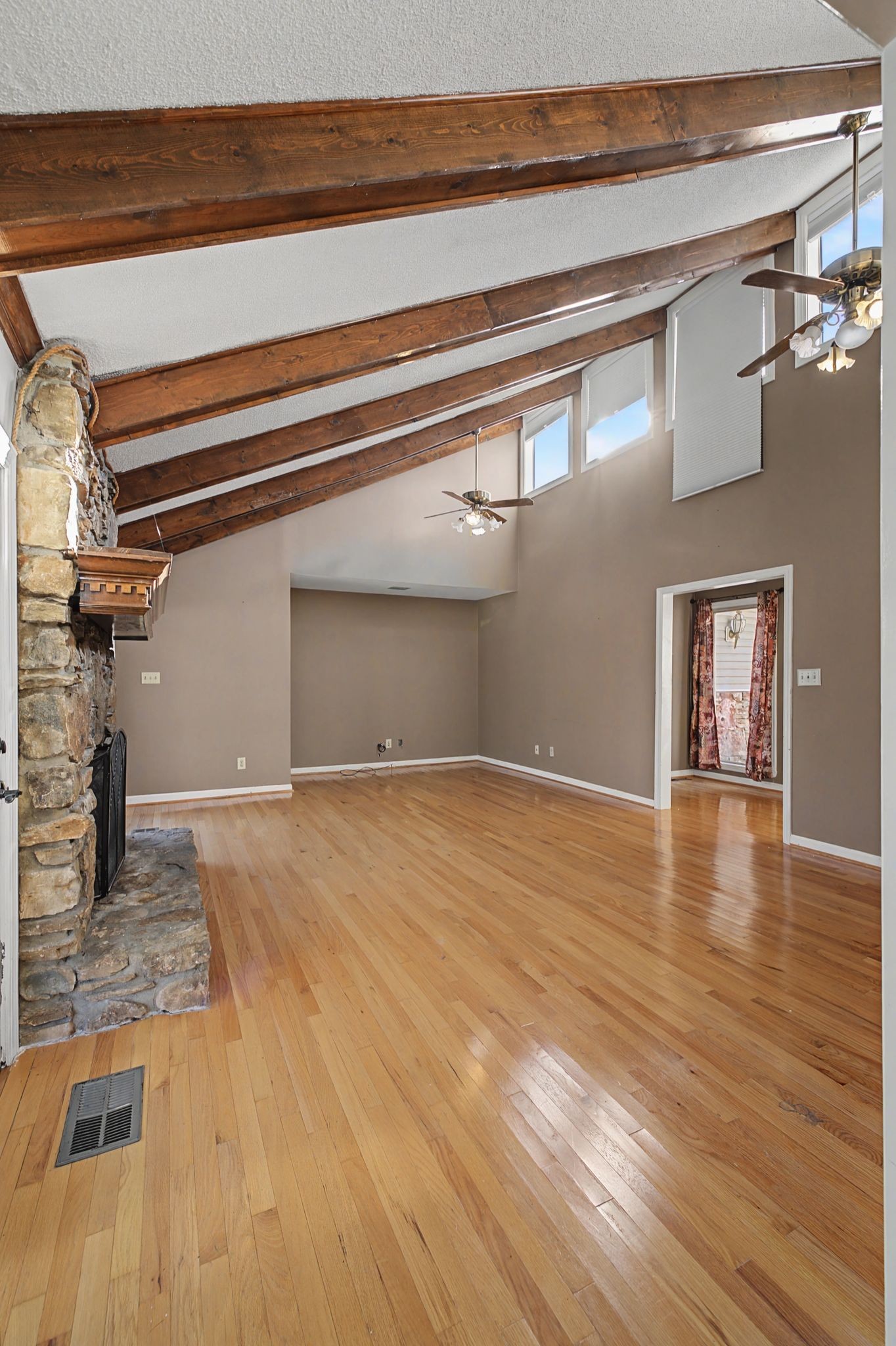 634 Still Pond Road Columbia, TN 38401 - Photo 11 of 50 Gallery Image 11