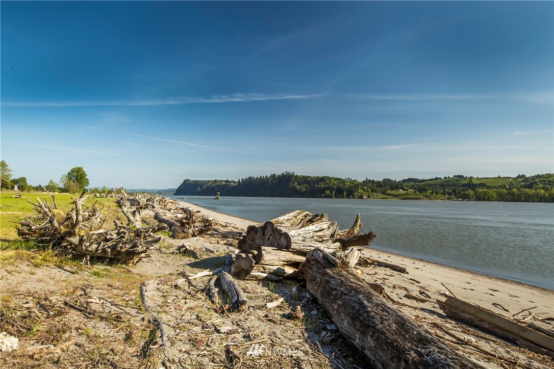 7461 Willow Grove Road Longview, WA 98632 - Photo 27 of 31 a view of lake