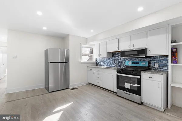 $1,600 | 1807 South 9th Street, Unit 2, Philadelphia, PA 19148