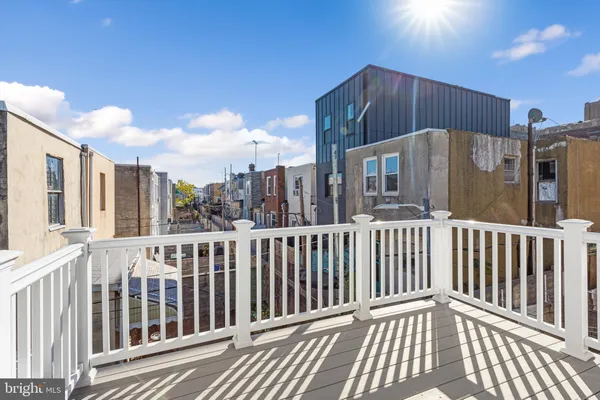 $1,600 | 1807 South 9th Street, Unit 2, Philadelphia, PA 19148
