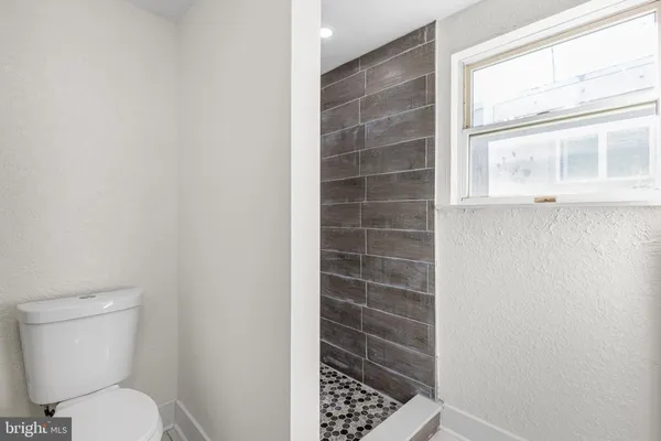 $1,625 | 1807 South 9th Street, Unit 2, Philadelphia, PA 19148