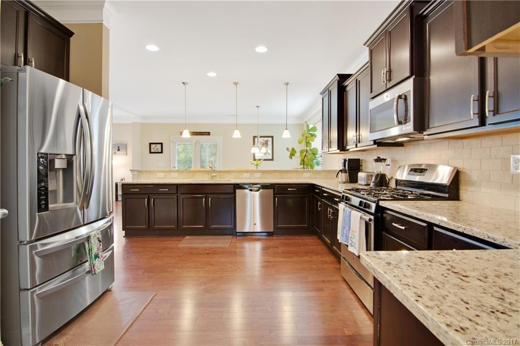 9131 Inverness Bay Road Charlotte, NC 28278 - Photo 5 of 24 Gallery Image 5