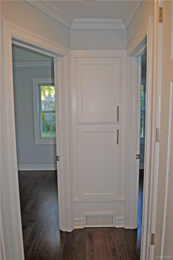 877 Columbia Road Berkley, MI 48072 - Photo 17 of 29 DSC_0606.jpg